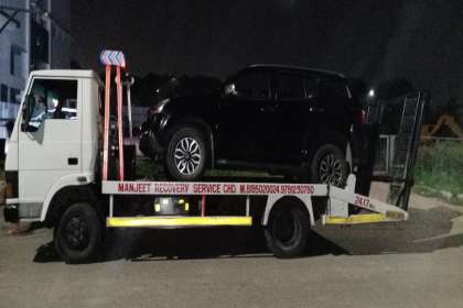 Manjeet Towing Services, Best Flatbed Towing Service In Mohali, 7 Top Flatbed Towing Service In Mohali, 24 Hour Flatbed Towing Service In Mohali, Flatbed Towing Service near me, Flatbed Towing Service